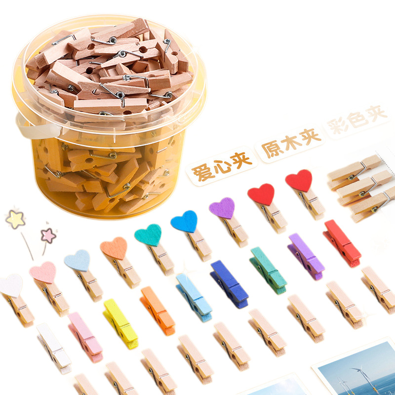 Fábrica al por mayor color de madera mano foto clip de madera de color 100 etiquetas de cuerda de cáñamo clip de madera