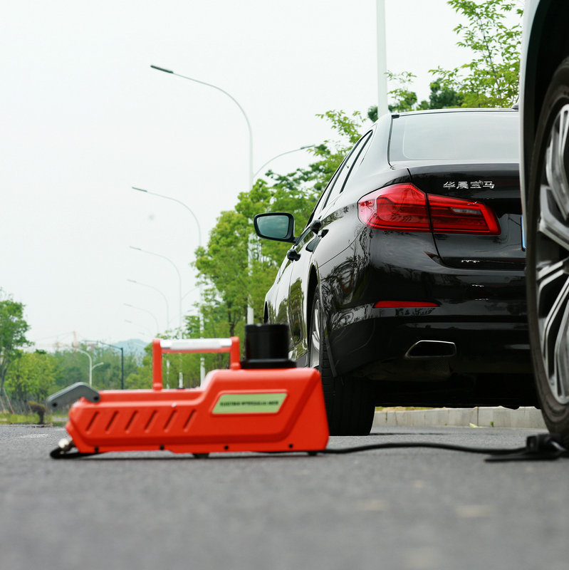 Wholesale In-Stock Hydraulic Electric 0kg Jacks 12V Car Off-Road Rv Emergency Rescue Tire Change 0kg Jacks Manufacturer
