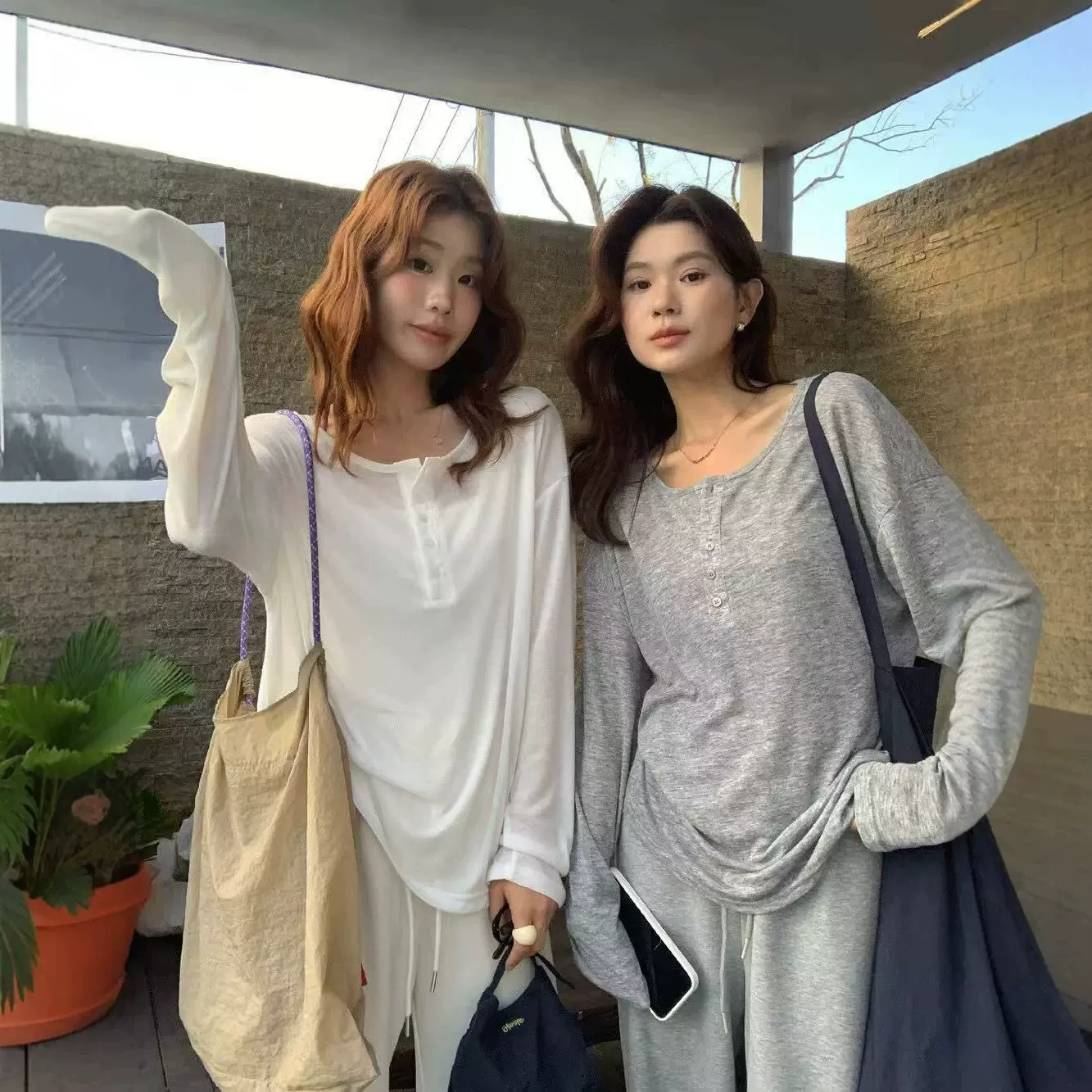 慵懒风U领针织衫女春夏长袖内搭正肩T恤女防晒白色上衣罩衫宽松型