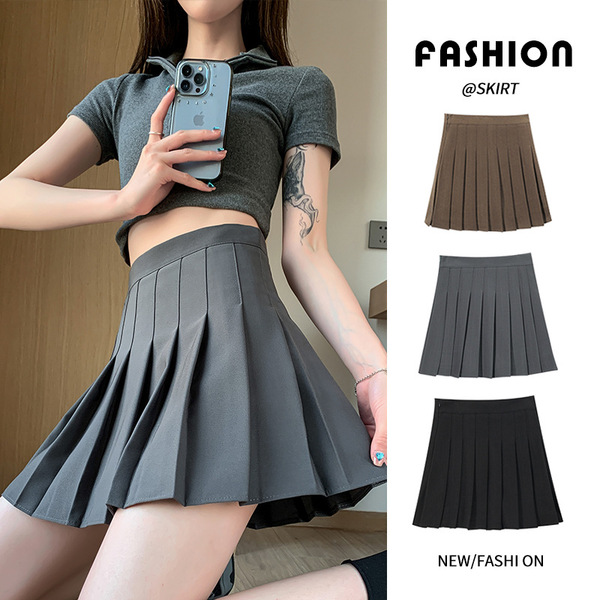 Pleated skirt