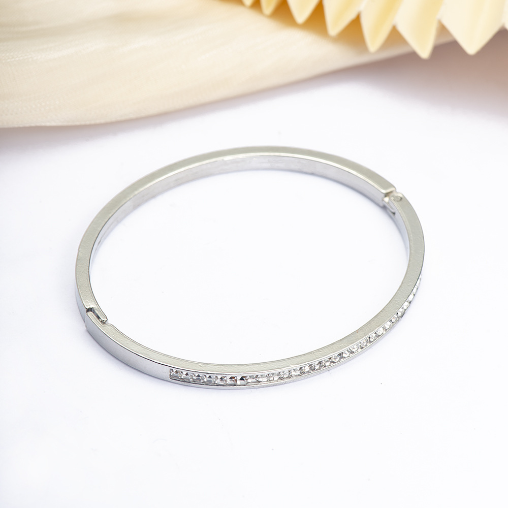 17g Weight Rhinestones Inlay Material Bangle Classification Alloy Chain Material 1 Piece Quantity Holiday, Daily Occasion Alloy Material Solid Color Pattern Women's Gender Inlay Design Simple Style, Classic Style Style Simple Style Classic Style Solid Color Rhinestones Alloy Wholesale Bangle 6