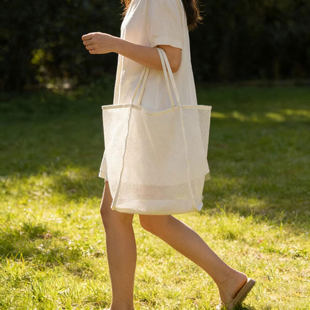 Summer beach capacious shoulder bag, fashionable shopping bag, one-shoulder bag, 2023 collection