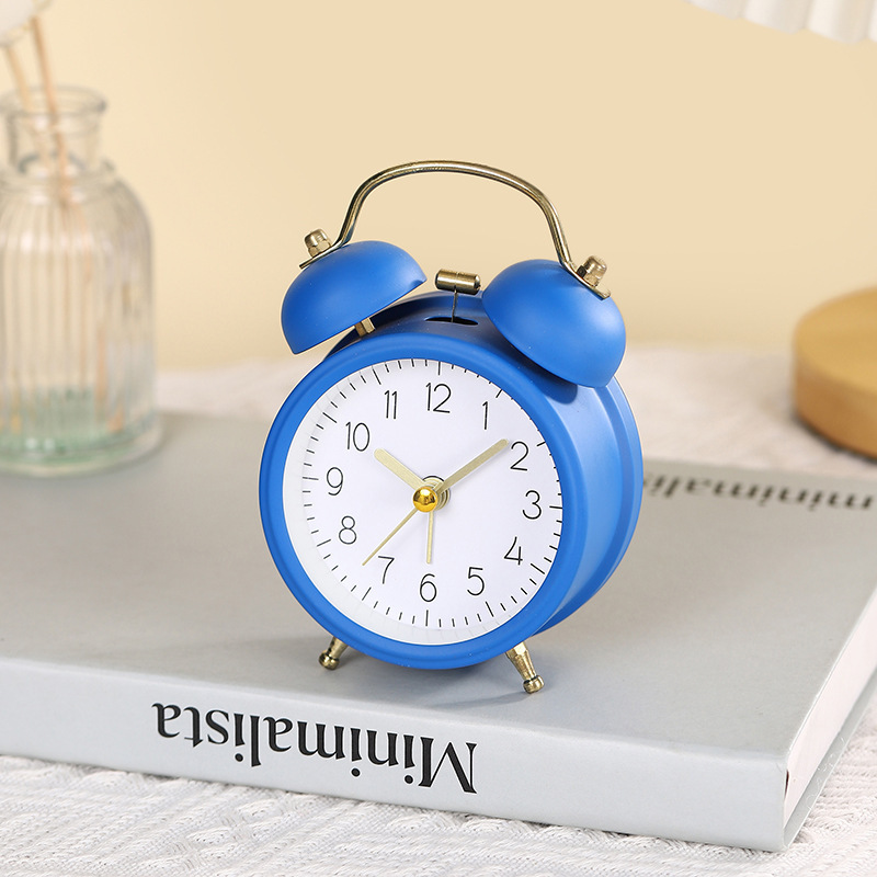 Reloj Despertador Retro – Campana Grande con Luz Nocturna y Diseño Silencioso