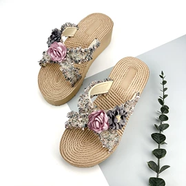 坡跟拖鞋;平底拖鞋;厚底拖鞋