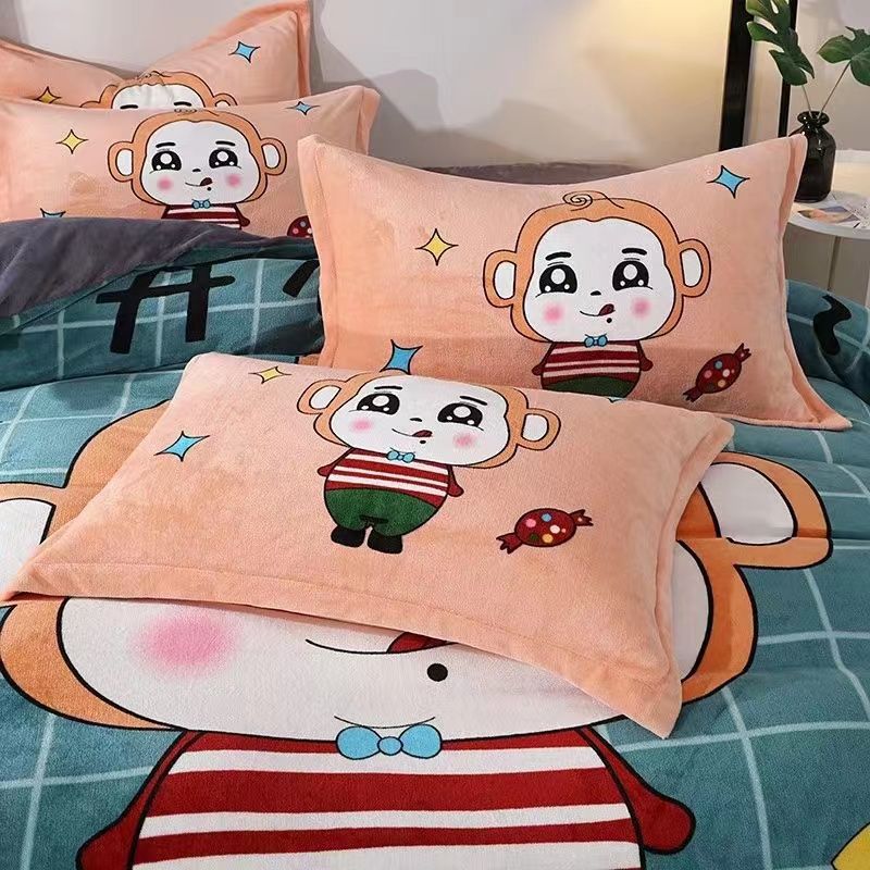 Hello kitty, Hello Kitty, warm pillowcase