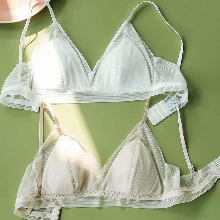 French Triangle Cup Mulberry Silk Underwear for Women, Breathable, Wire-Free, Sexy Silk Lace Thin Bra