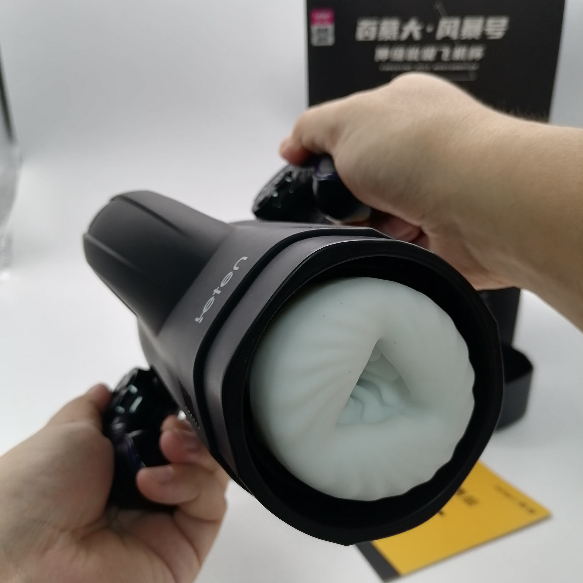 Âm Đạo Giả Leten Thrusting Male Tự Bú Mút Âm Đạo Giả Leten Thrusting Male Tự Bú Mút