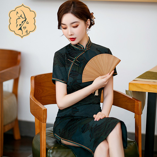 Retro Chinese Dress oriental Cheongsam for women long split qipao to improve Chinese style dress, morality dress 