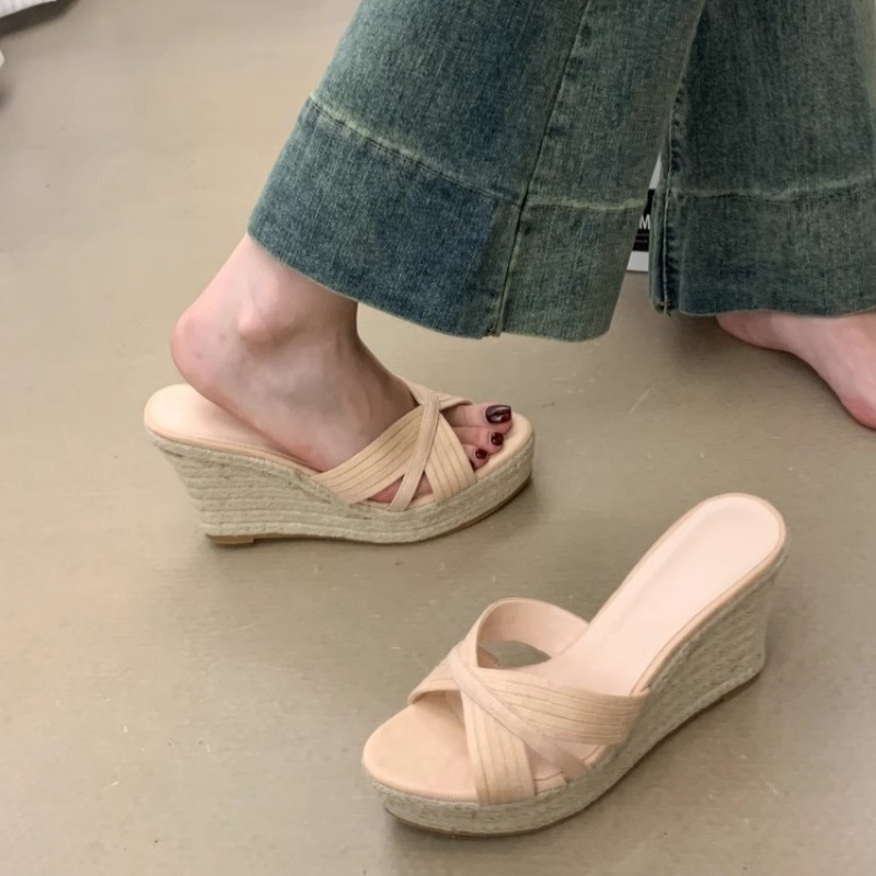 ミント曼波緑 ~ 2025新型の小さい背の厚いサンダルの女性の草編みの坂とスリッパの外はハイヒールを履いています。|undefined