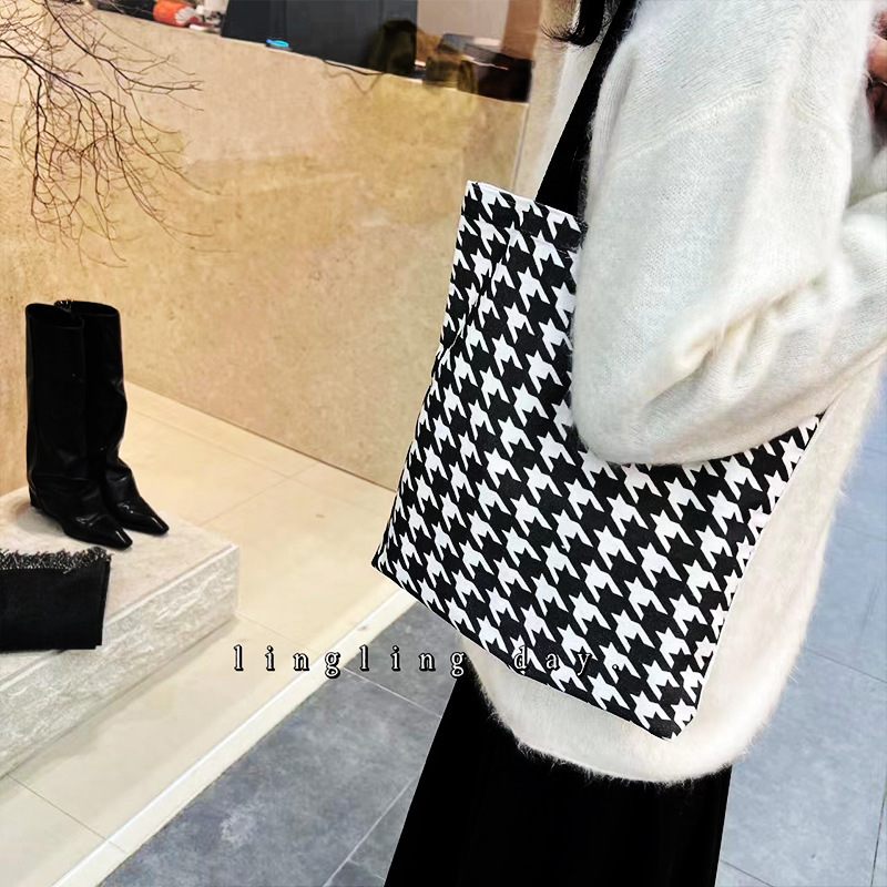 2025 New Canvas Bag Simple Large Capacity Student Handbag Shoulder Eco-friendly Fashion All-match Bag