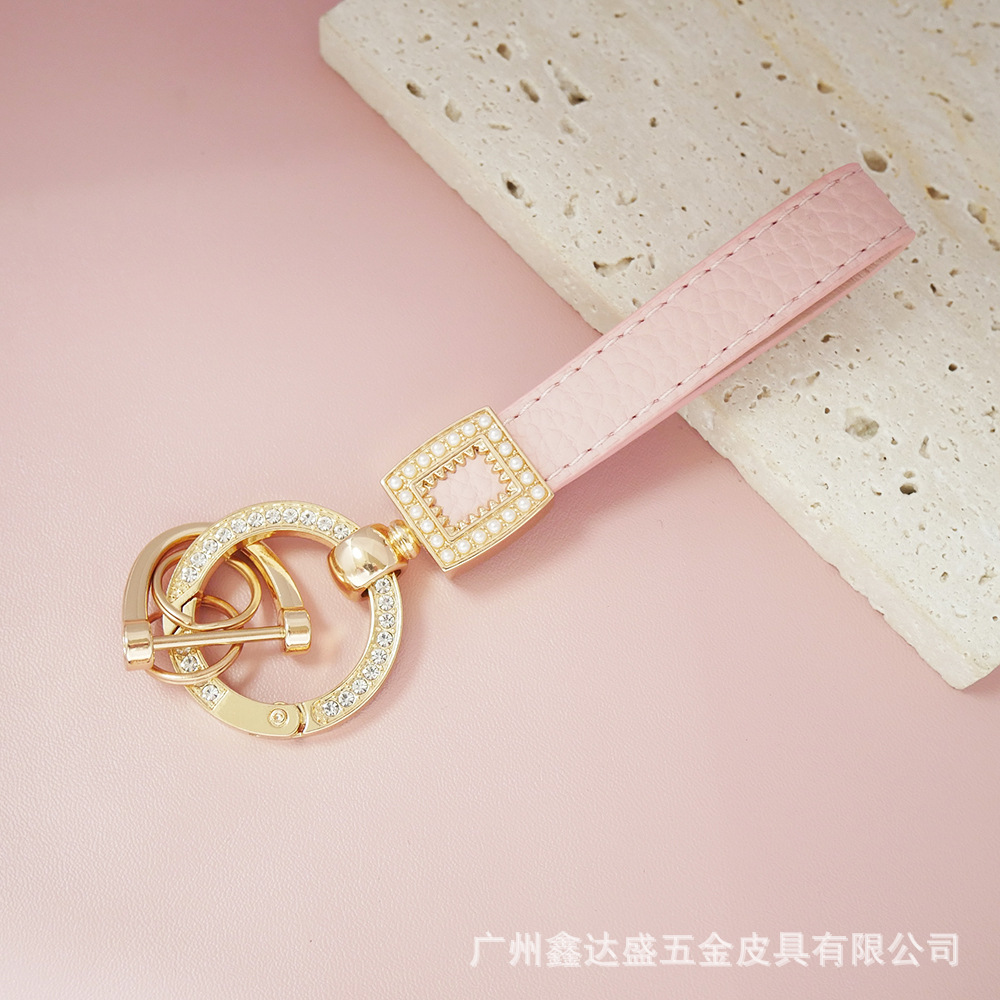 Nuevo anillo hebilla herradura hebilla brillante microfibra cuero coche llavero moda llavero cintura colgante regalo al por mayor