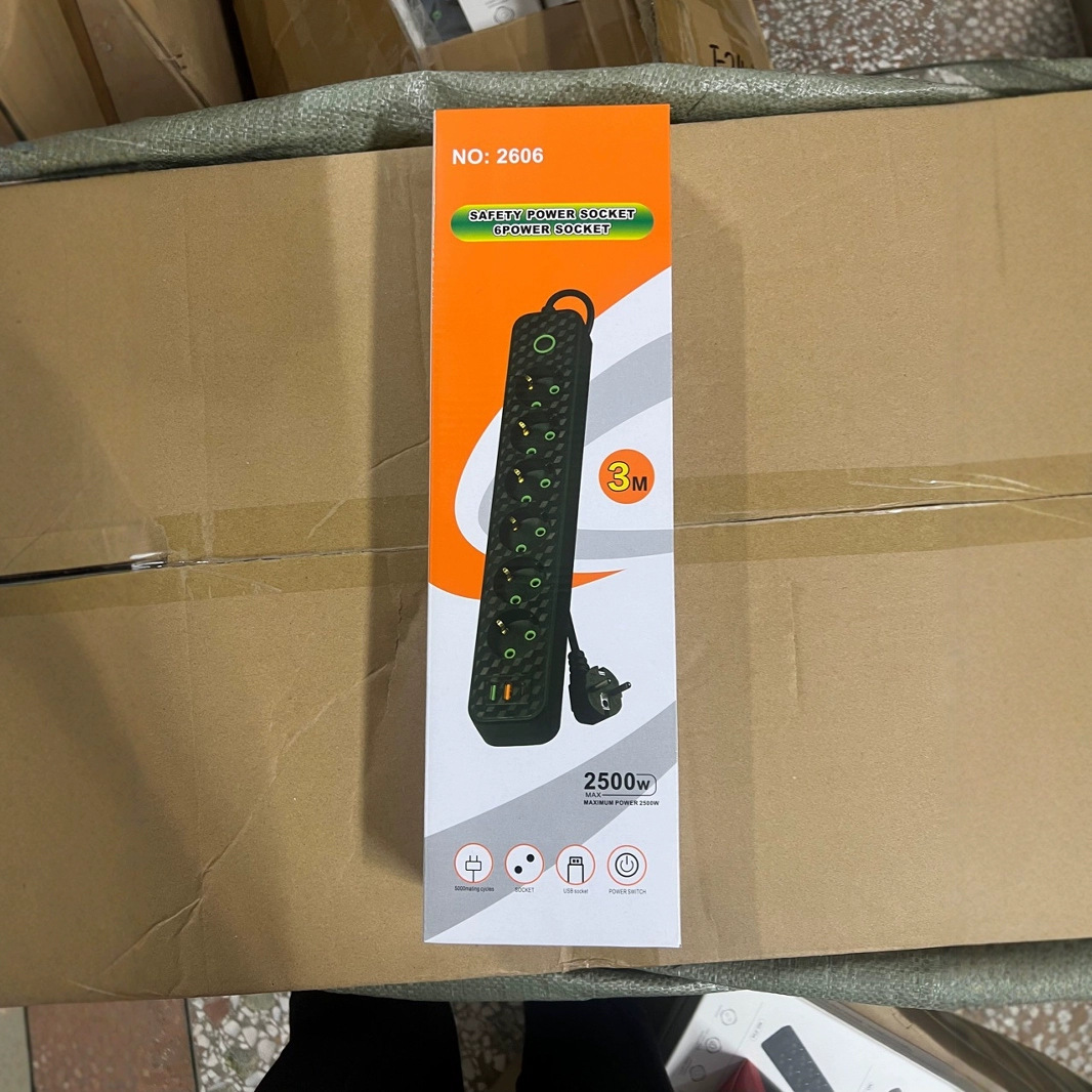 黑色 白色 USB TYPE-C 充电 中东 非洲 印尼 韩国 波兰 排插 插板