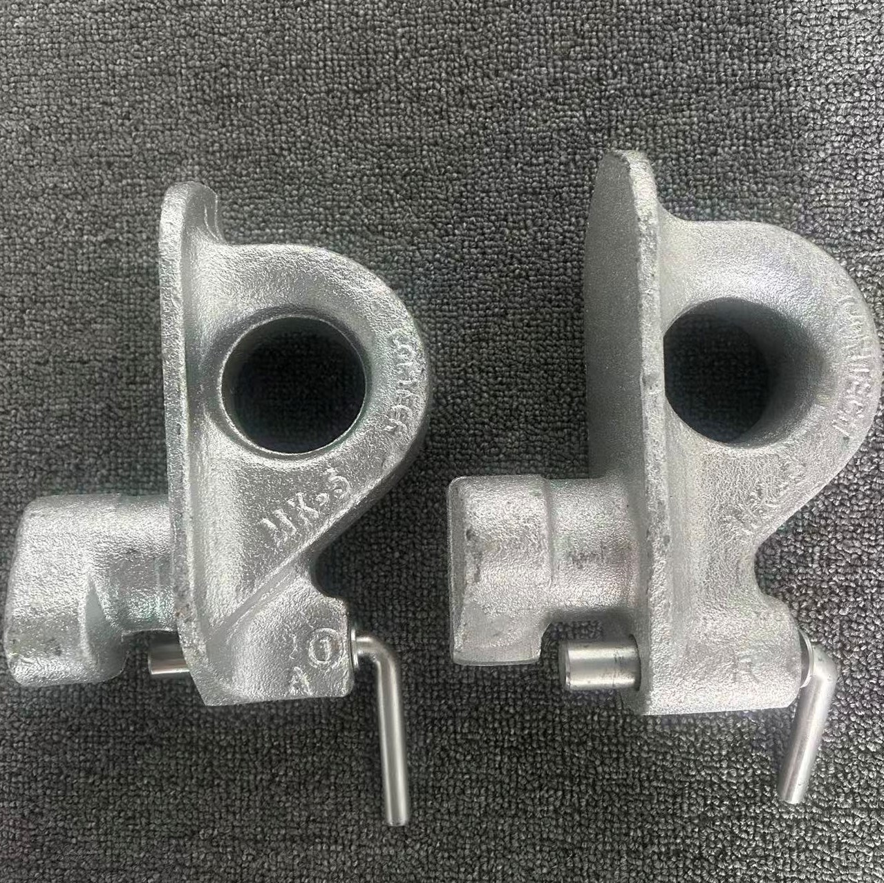 集装箱吊具直吊顶吊15吨锁头集装箱起吊吊具 集装箱专用吊具吊环