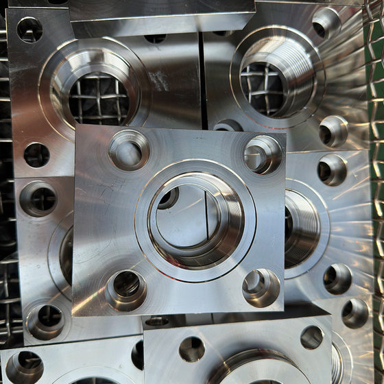 304 stainless steel non-standard parts can be customized with pictures and samples cnc cnc lathe hardware machining parts