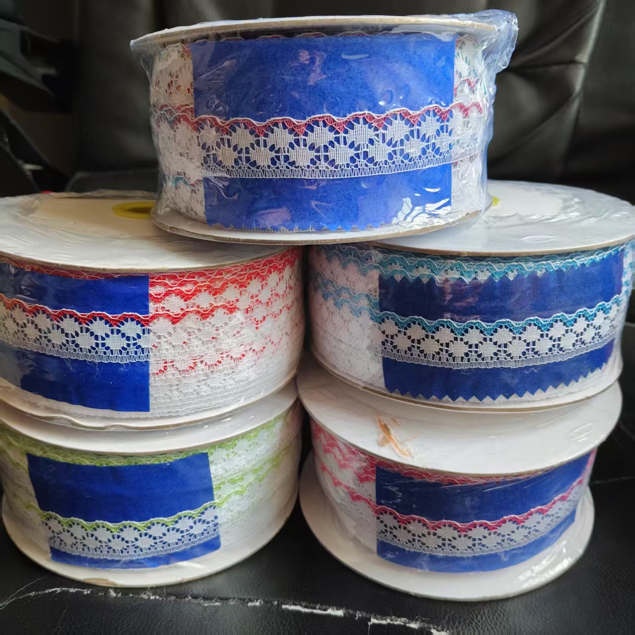 Spot al por mayor de 2 cm de ancho de encaje bicolor ropa sombrero DIY accesorios de encaje