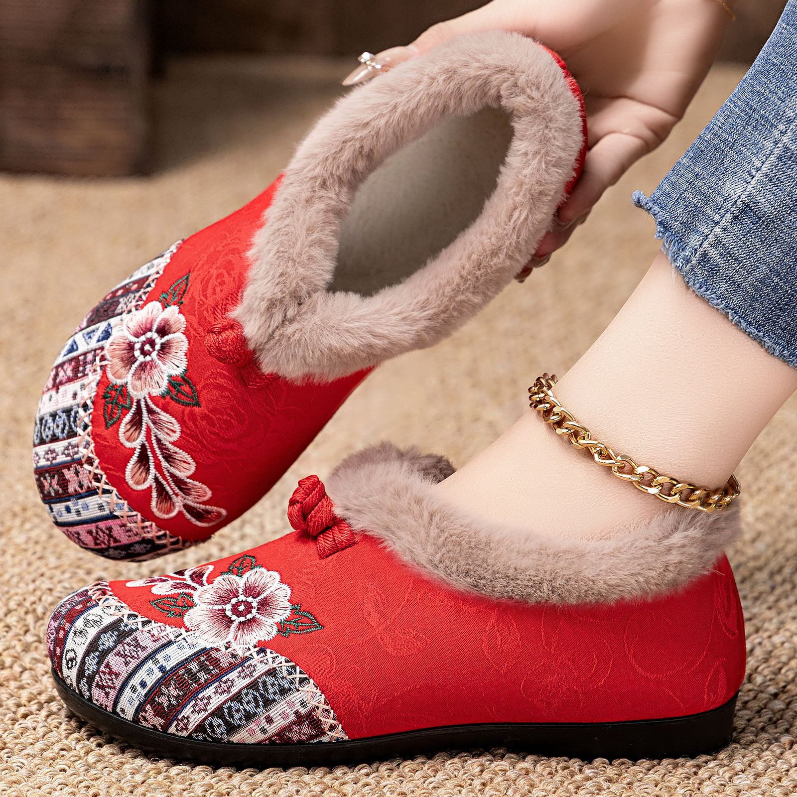Zapatos de algodón de mujer de tamaño grande nacional de nieve botas de mujer transfronterizas botas de algodón caliente a prueba de frío botas poco profundas botas cortas con un pie