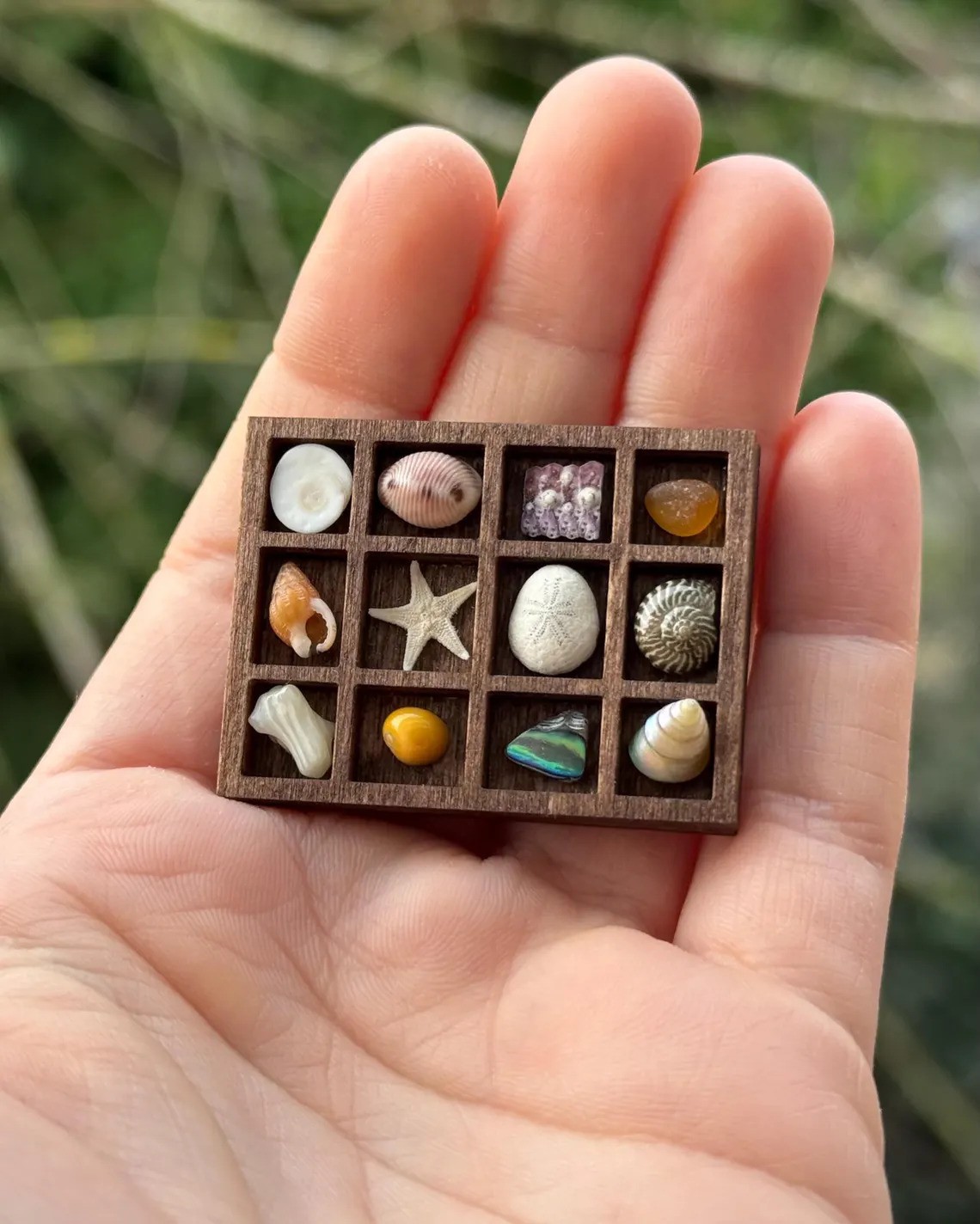 跨境Miniature Trinket Shelf 木质微型饰品架迷你珍藏架古玩架