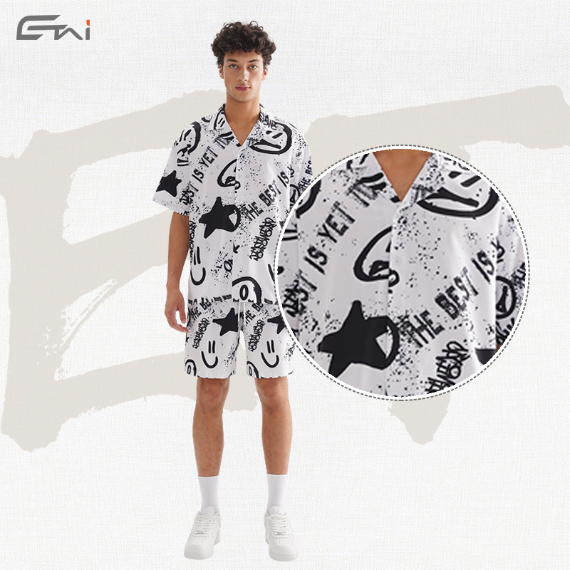 Marca de moda ropa de hombre impresa graffiti viento juego deportivo casual camisa suelta pantalones cortos de verano de dos piezas