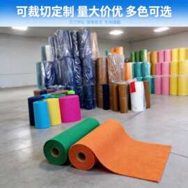 厂家批发化纤毛毡布学校幼儿园工程装修隔音毛毡定制分切背胶毛毡