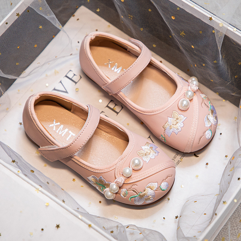 Zapatos Hanfu para niñas zapatos bordados antiguos para niños primavera y otoño 2026 zapatos de cuero de estilo nacional para niñas zapatos de princesa image 3