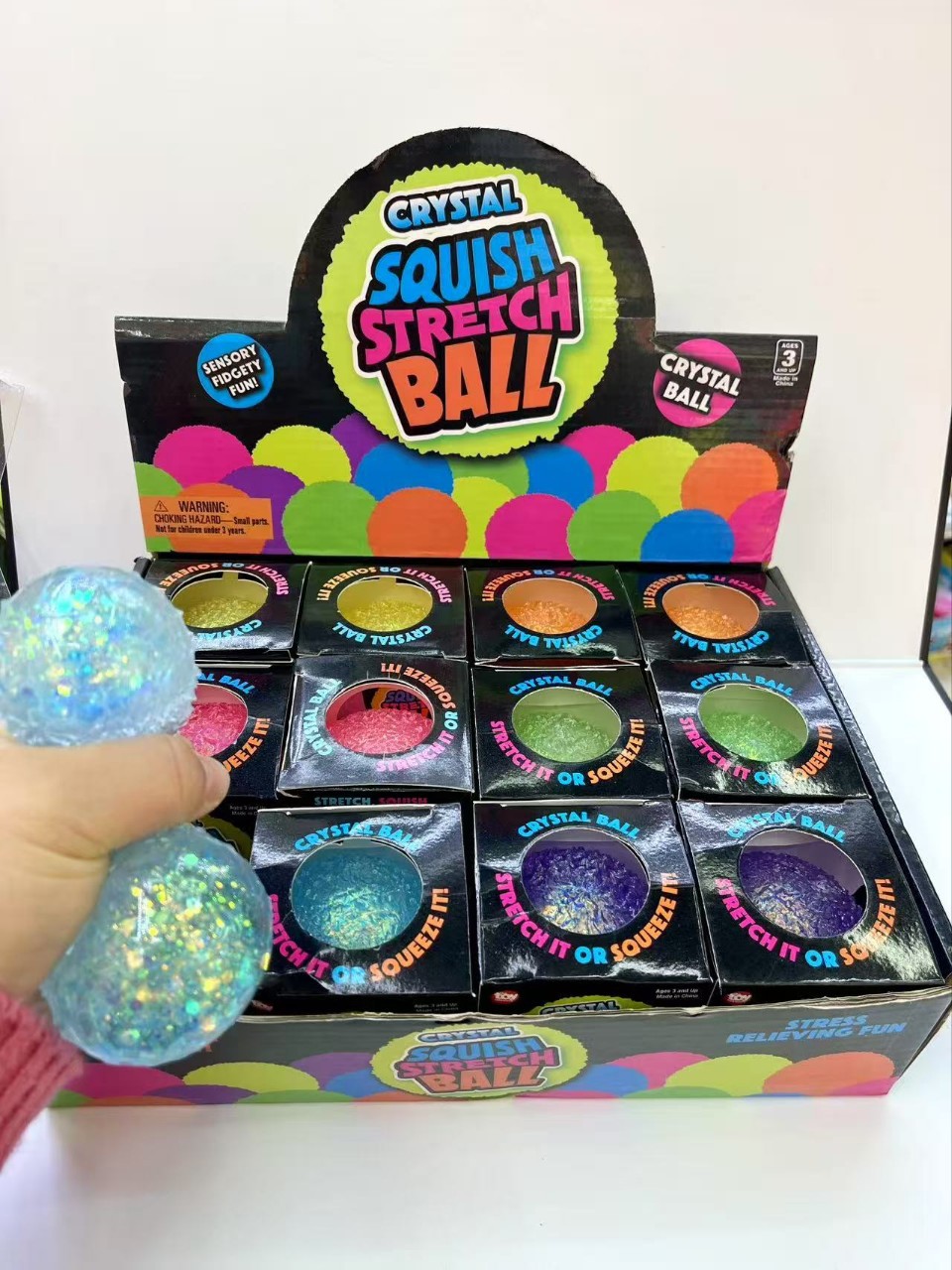 Malta de hierba bola juguete caja de ventana