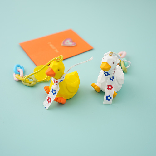 Bow Tie Duck Keychain Pendant Couple Internet Celebrity Little Yellow Duck Cute Doll School Bag Pendant Car Key Ring Chain Women