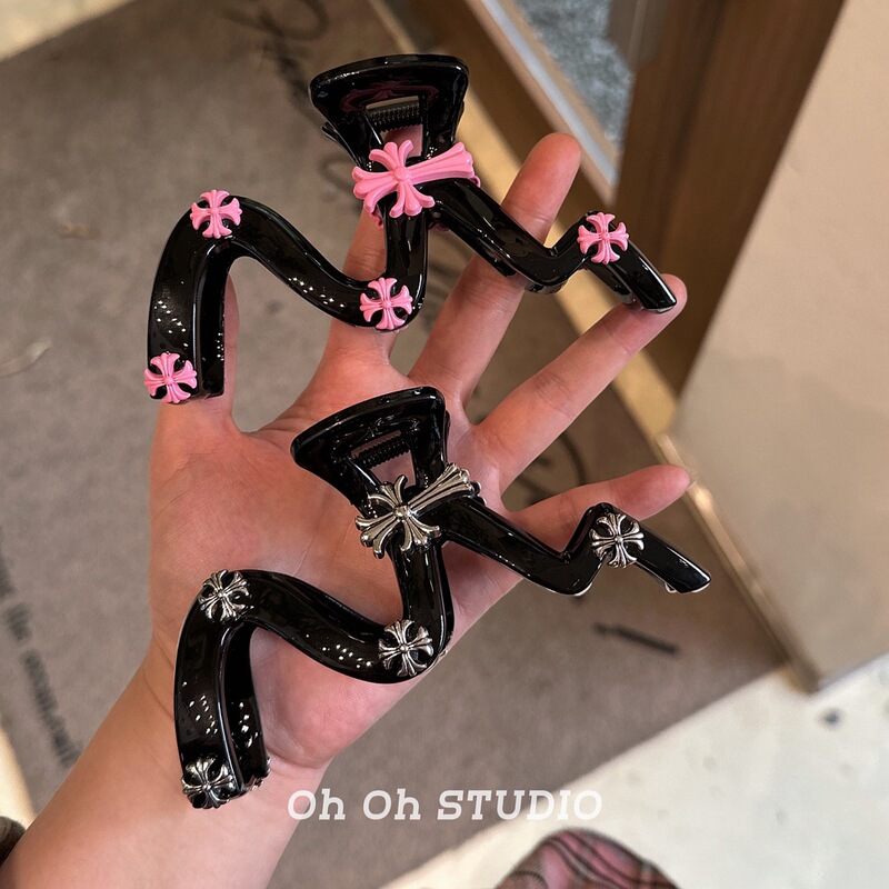 Little Red Book growing grass online celebrity ins style cross CROs sweet cool style oversized back head hair grip hairpin clip