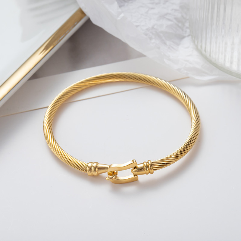 European and American Best-Selling Horseshoe-Shaped Magnet Buckle Stainless Steel Wire Bracelet Punk Titanium Steel U-Shaped Half Brick Hook Bracelet
