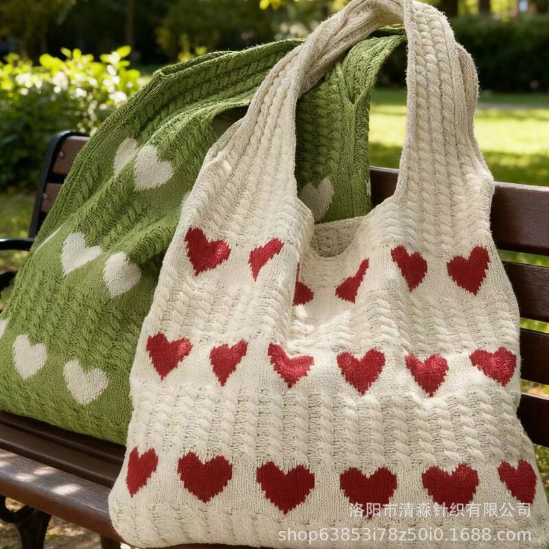 New Women's Trendy Knitted Bag Large Capacity Heart Yarn Bag Versatile Woven Bag Handbag Casual Shoulder Bag