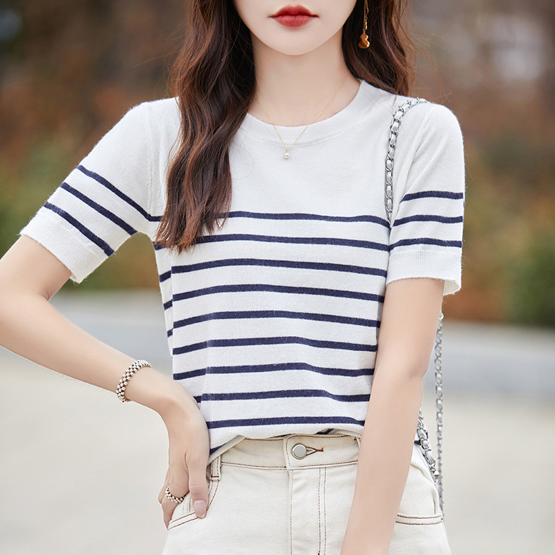 卸売りの夏の新型のストライプの半袖の女性のtシャツの丸首の頭のニットの底のシャツのゆったりしている薄いタイプの上着は簡単です。|undefined