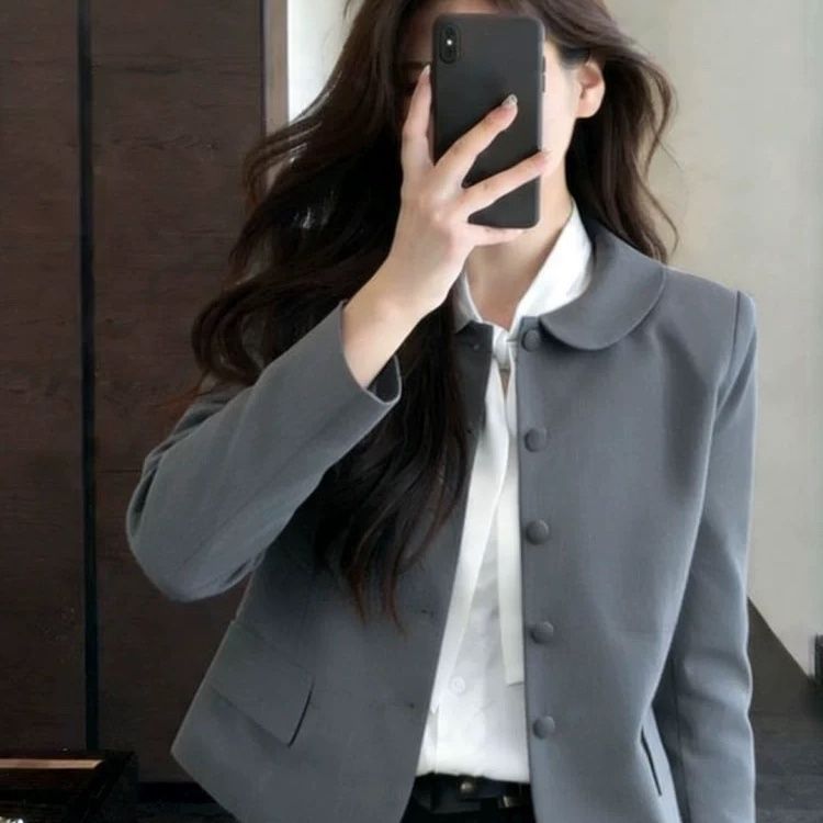 Qadın üçün qısa jaket, uzunqol, düyməli, boş kəsim