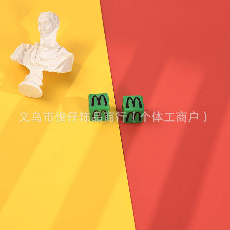 M字母印花大孔方块珠串珠亚克力DIY手机链包包挂件发绳饰品配件|undefined