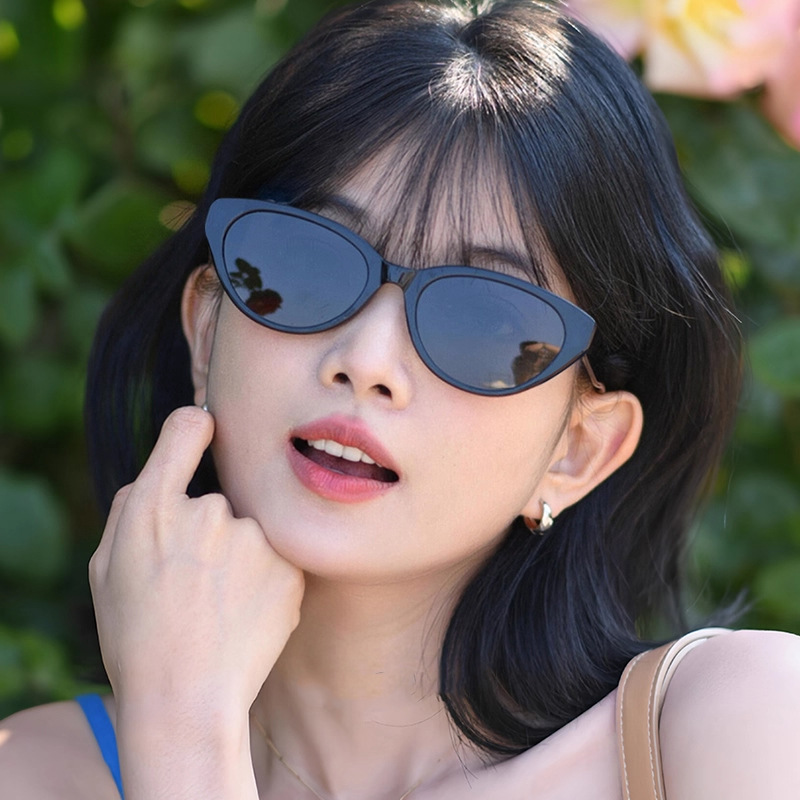 GM Style T7272 Cat-Eye Luxury Sunglasses for Women, UV Protection, Sunshade for Driving, Prescription Ready, Wholesale - Thumbnail 2