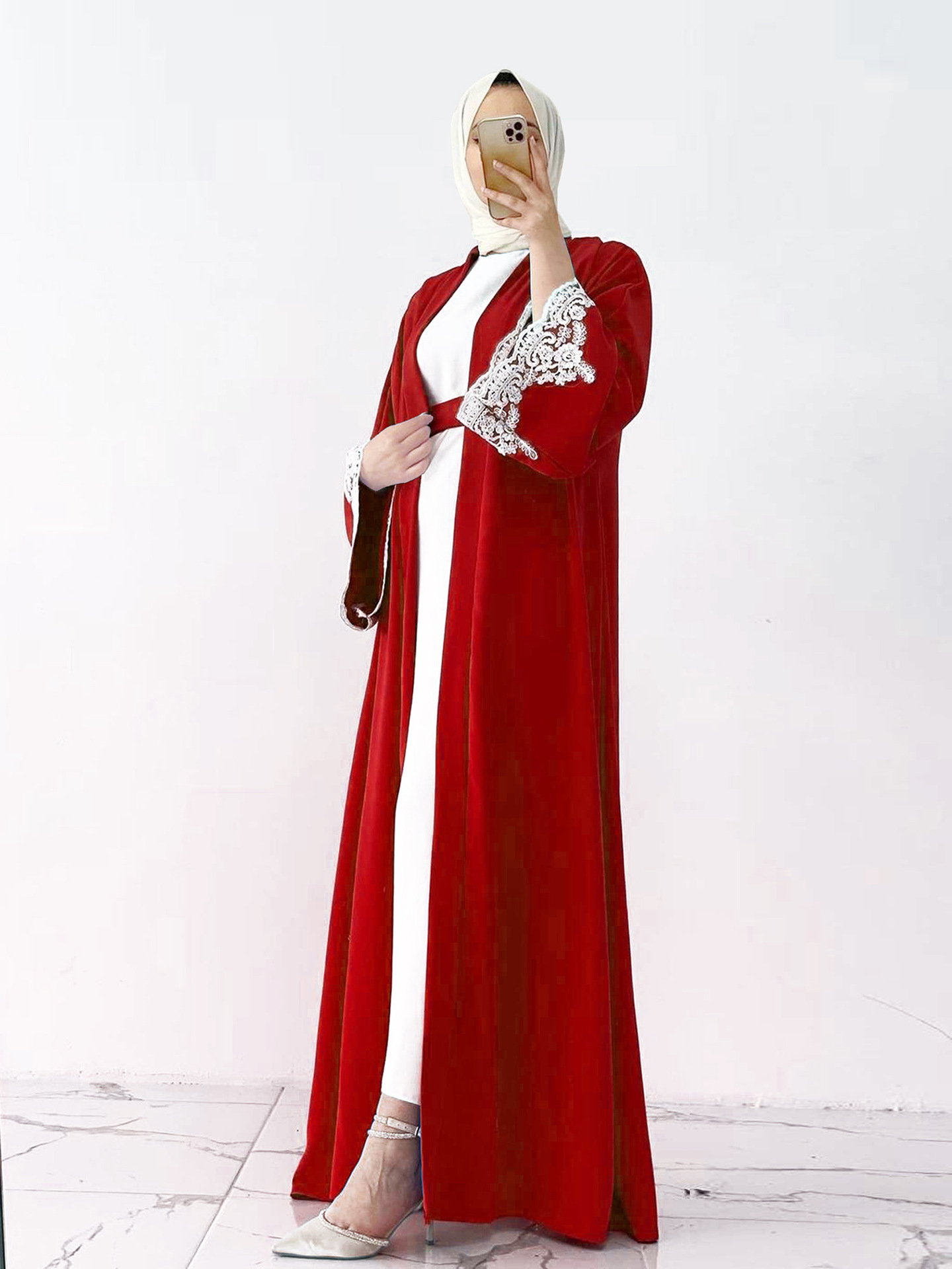 Ensemble abaya élégant en dentelle appliquée, cardigan et jupe gilet pour femmes musulmanes – Tenue deux pièces pudique_voghion.com
