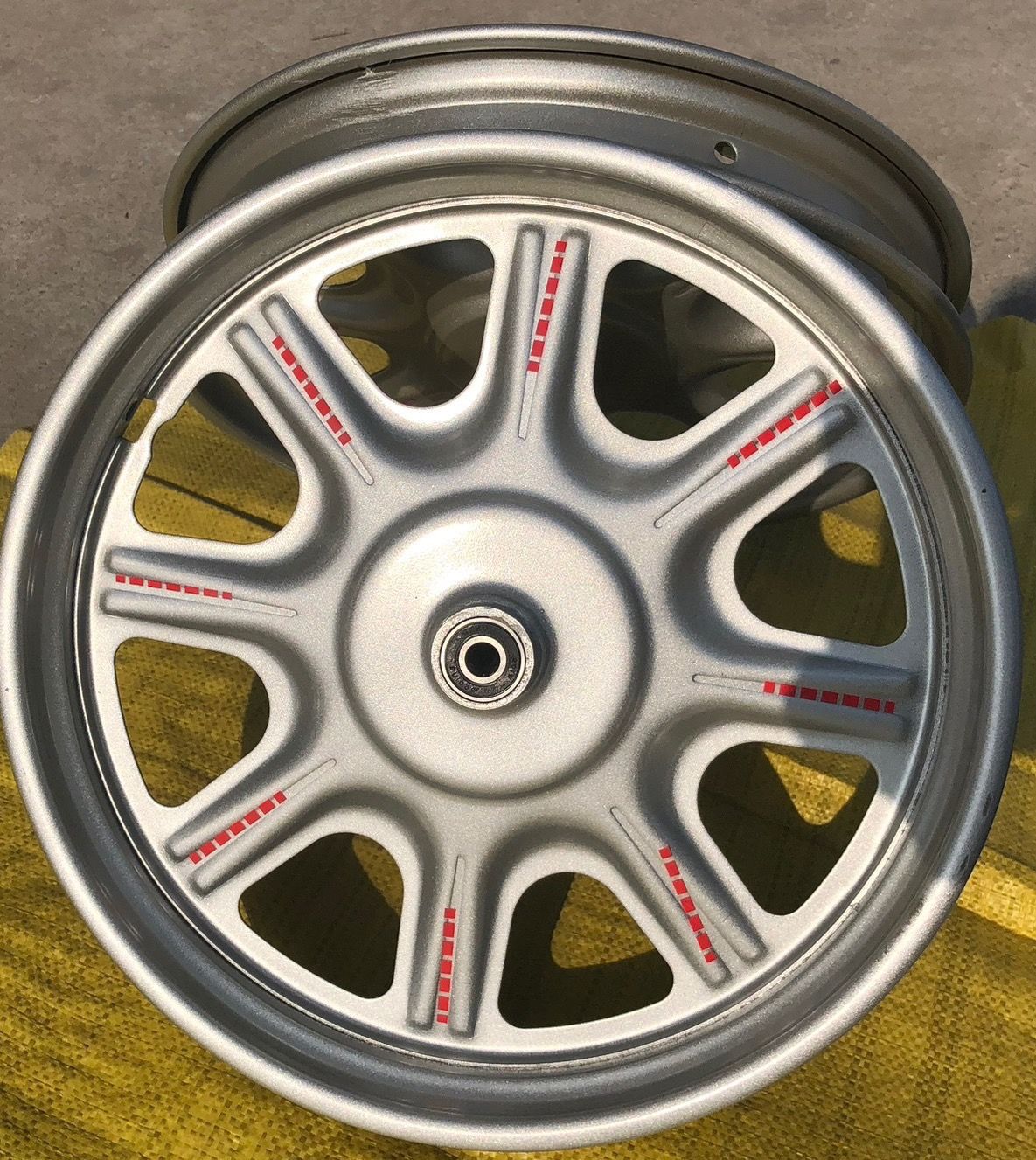 Electric tricycle rear wheel steel wheel hub steel ring plate wheel 4.00/3.00/3.75/3.50-12 thickened wheel
