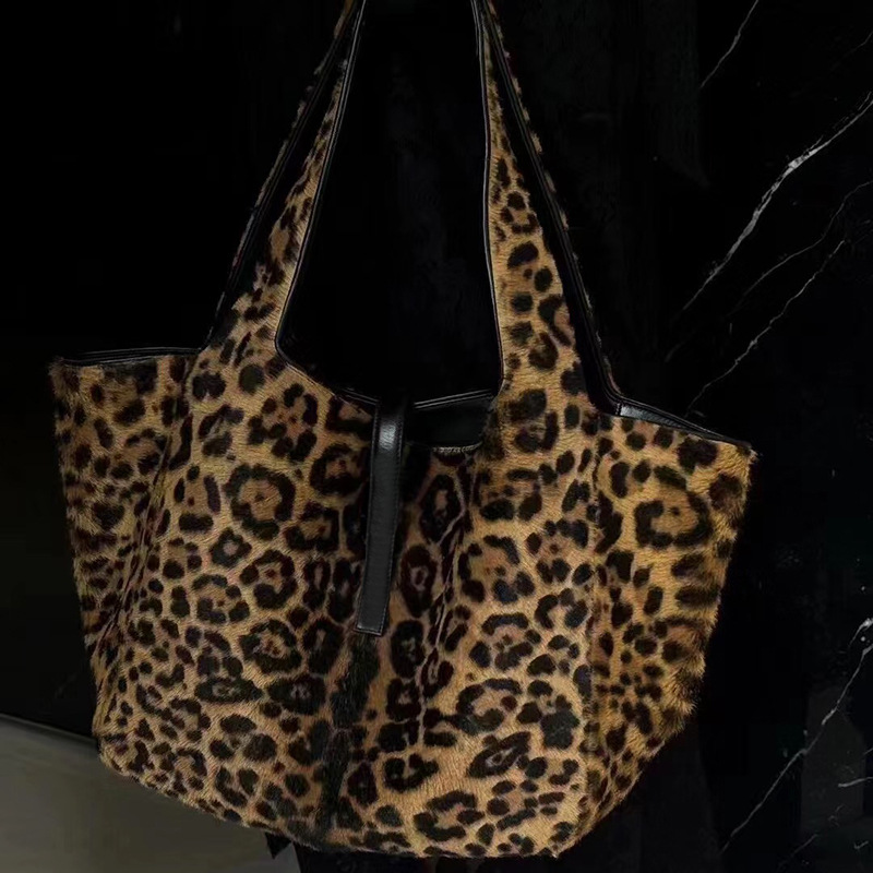 Borsa a mano casual e versatile con stampa leopardata dell'influencer di Instagram, borsa a tracolla da donna, nuovo modello 2024_voghion.com