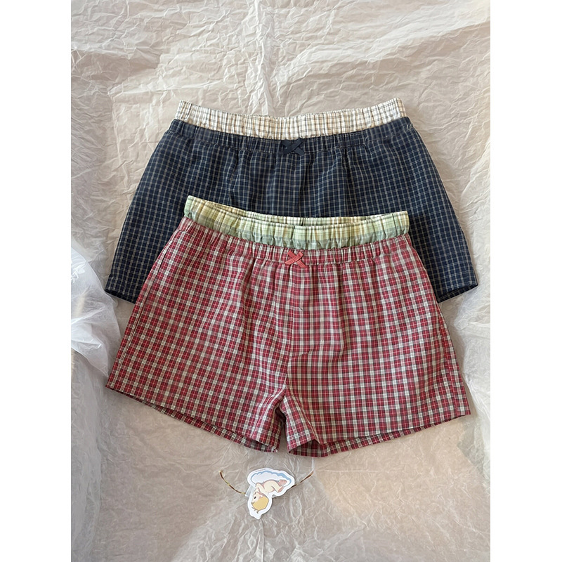 Bm American Retro Blue Plaid Wide-Leg Shorts for Women, Elastic Waist with Buttons, Casual Home Shorts for the Beach