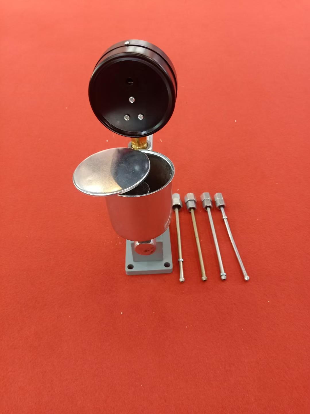 Injector hand pressure tester, automobile and tractor diesel engine injector calibrator, experimental atomization bench tester