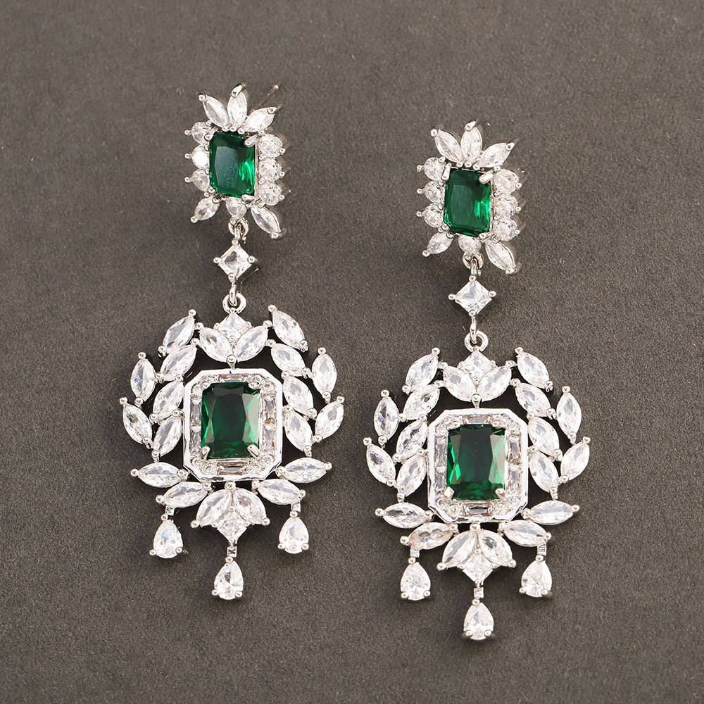 fashionable classic retro elegant elite earrings