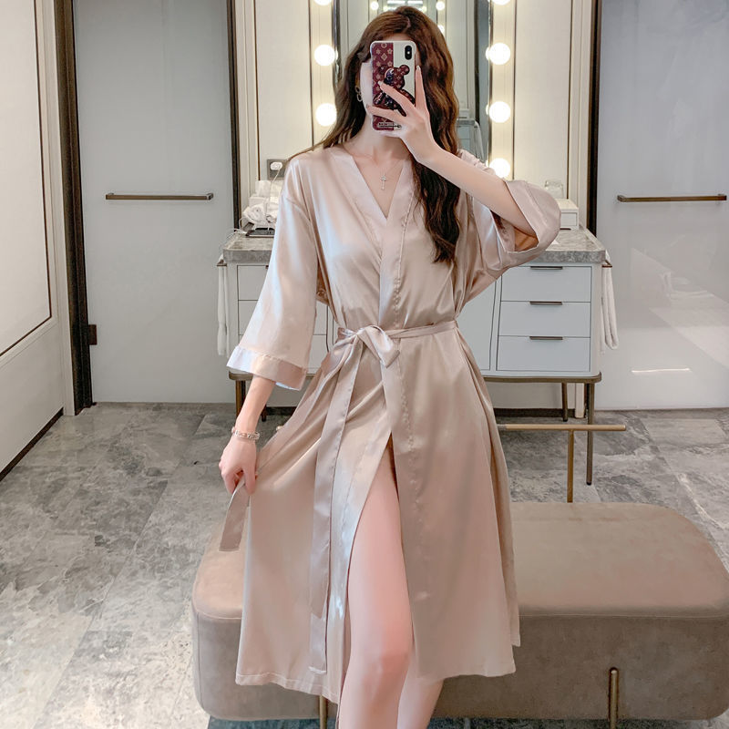 목욕 가운 여름 아이스 실크 잠옷 여성 신부 들러리 웨딩 모닝 가운 봄과 여름 얇은 왼손잡이 여성 홈 옷
