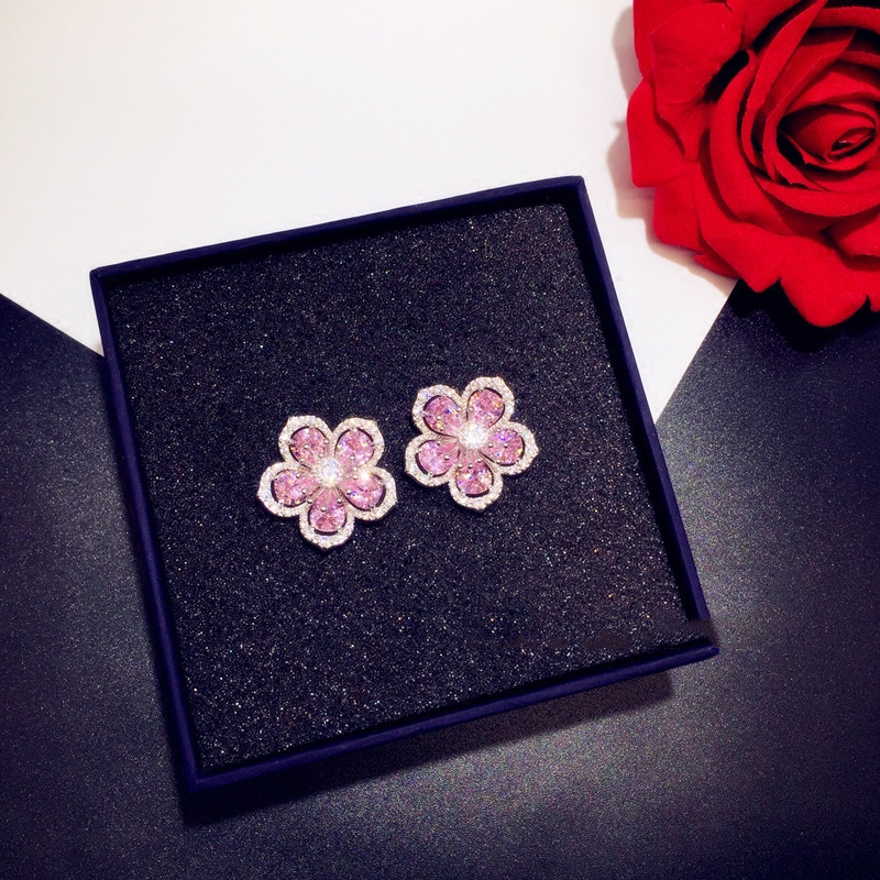 Copper Material Flower Pattern Women'S Gender Fashion Flower Copper Inlay Zircon Ear Studs 1 Pair