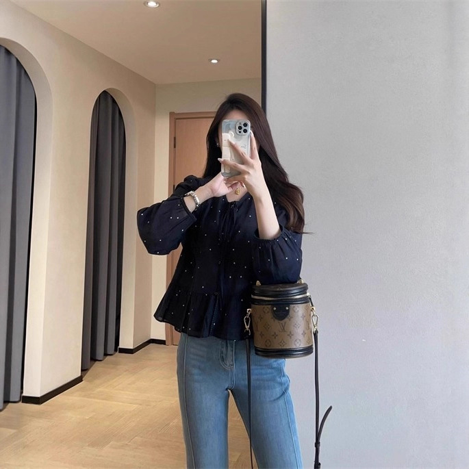 GJ9202减龄俏皮荷叶边拼接下摆亲肤纯棉系带V领波点衬衫女2025秋|undefined
