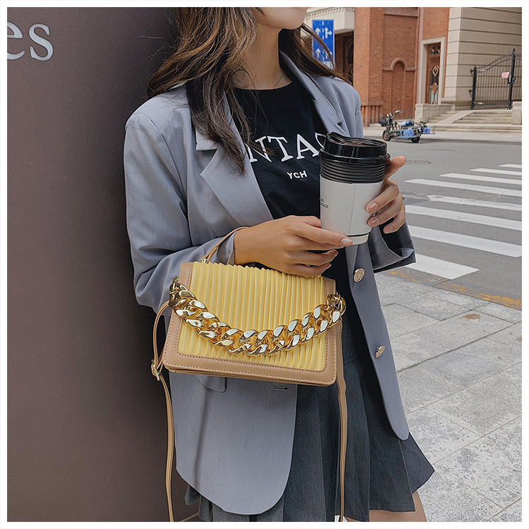 Thick Chain Hit Color Shoulder Messenger Square Bag Wholesale Nihaojewelry display picture 8