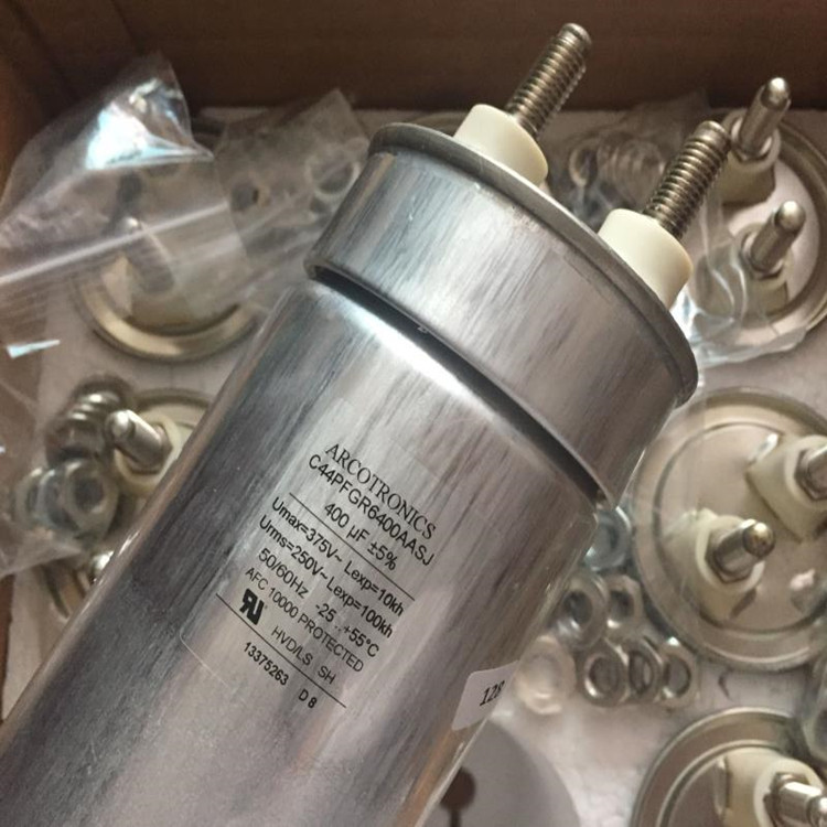 意大利 8uF 1200V  启动电容 MKP 1.44/A 500VAC