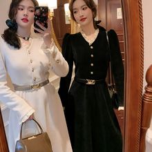 V领灯芯绒连衣裙蕾丝拼接灯笼袖小黑裙收腰温柔风配大衣内搭长裙