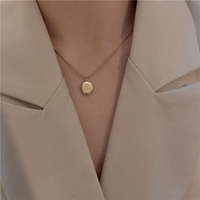 金色字母椭圆吊坠项链女2021年新款潮秋冬钛钢毛衣链轻奢小众配饰