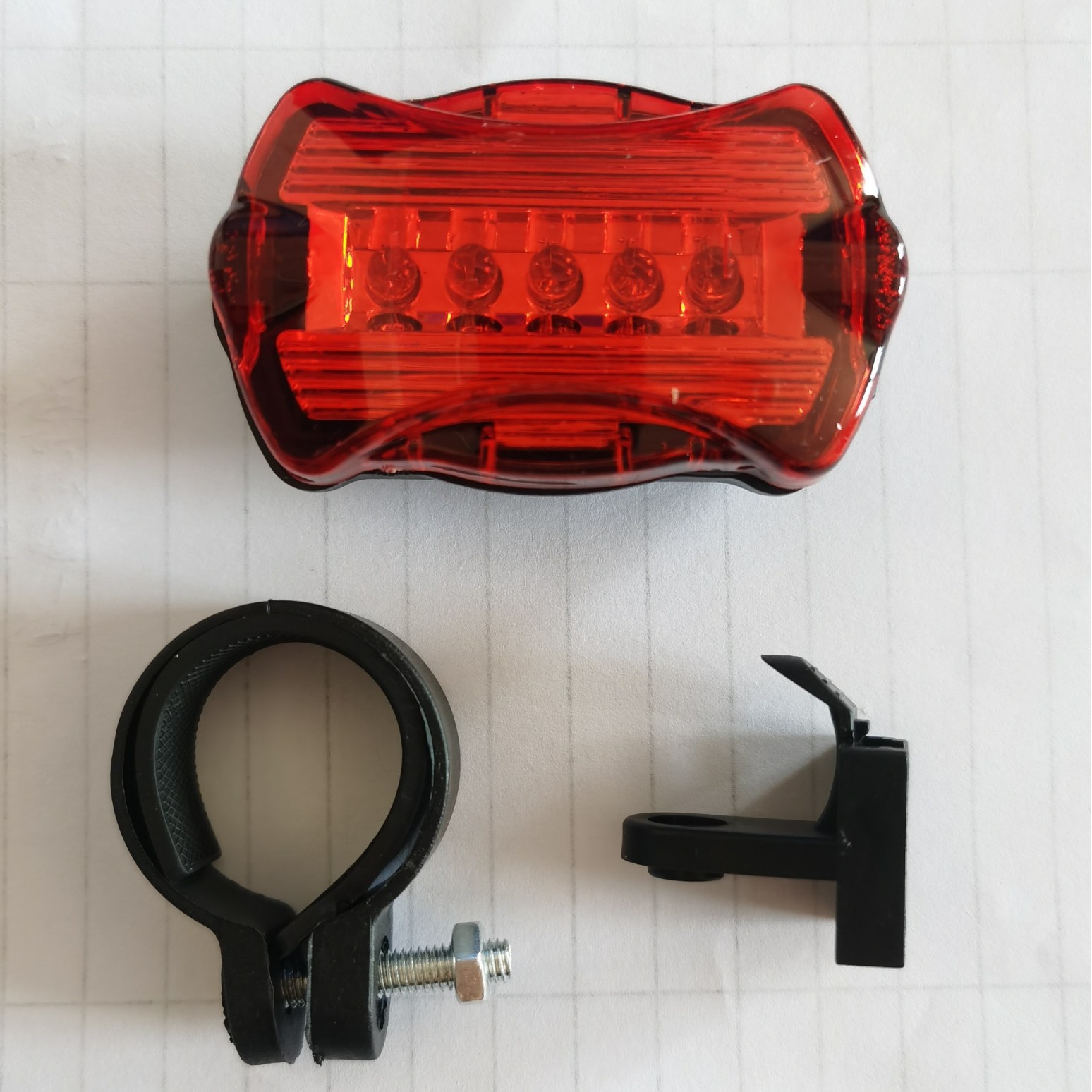 Luz trasera de la bicicleta tipo mariposa batería seca luz LED bicicleta roja luz de advertencia bicicleta de montaña equipo de equitación