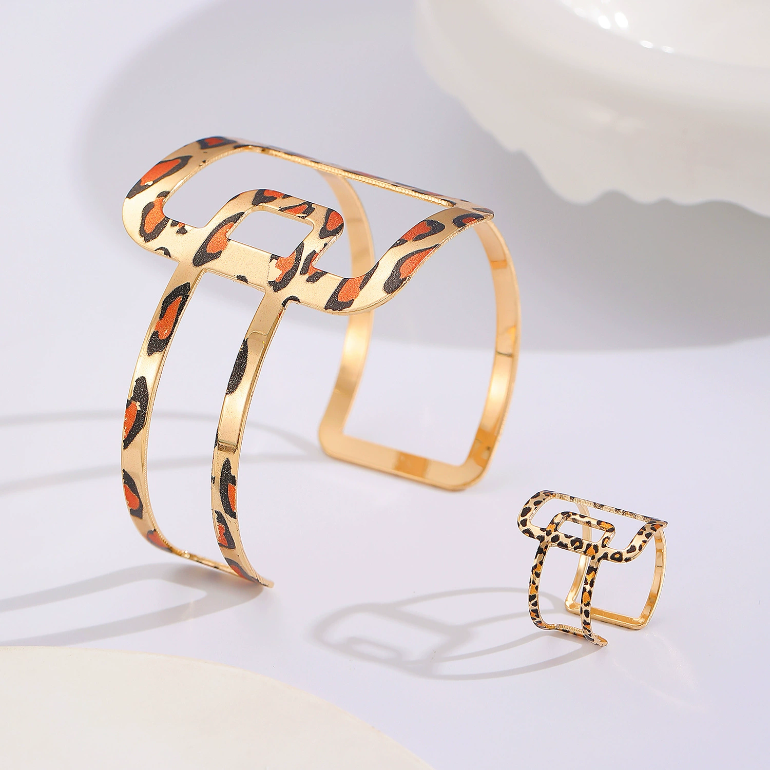 Fashionable design metal square bracelet, ring, jewelry, European style, simple and elegant design, trend of season