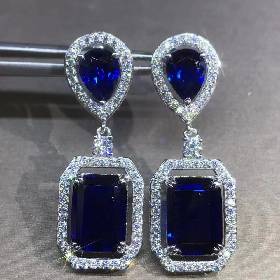 Plata de ley gruesa Chapado en platino con incrustaciones de diamantes importados de alto carbono 4 quilates VVS grado D color pendientes de diamantes de alto carbono
