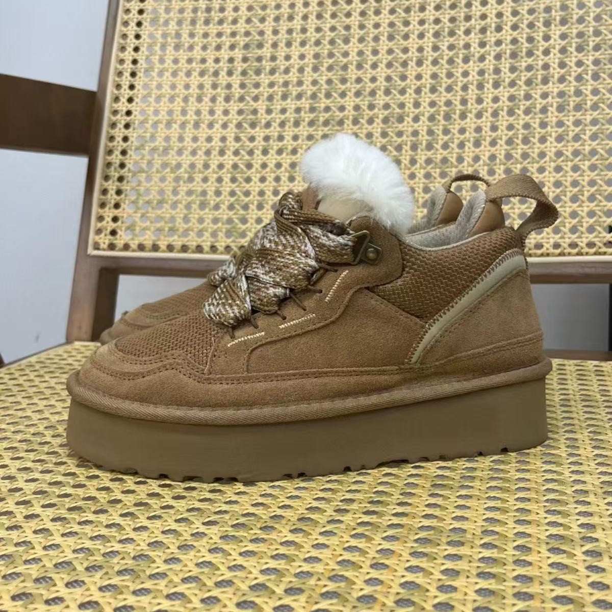 Sangpo nuevo tipo de cordón de suela gruesa, zapatos de algodón de invierno caliente y grueso de cuero real Meier